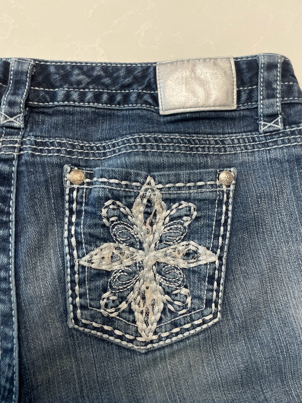 Y2K Maurices Premium Denim Capri Jeans - Picture 9 of 9